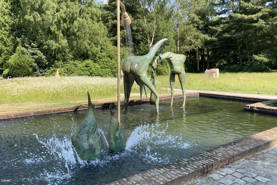 Camille Henrot, Adrift